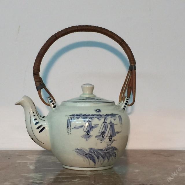 Porcelánová stará konvice na čaj č. 2836 - Starožitnosti a umenie