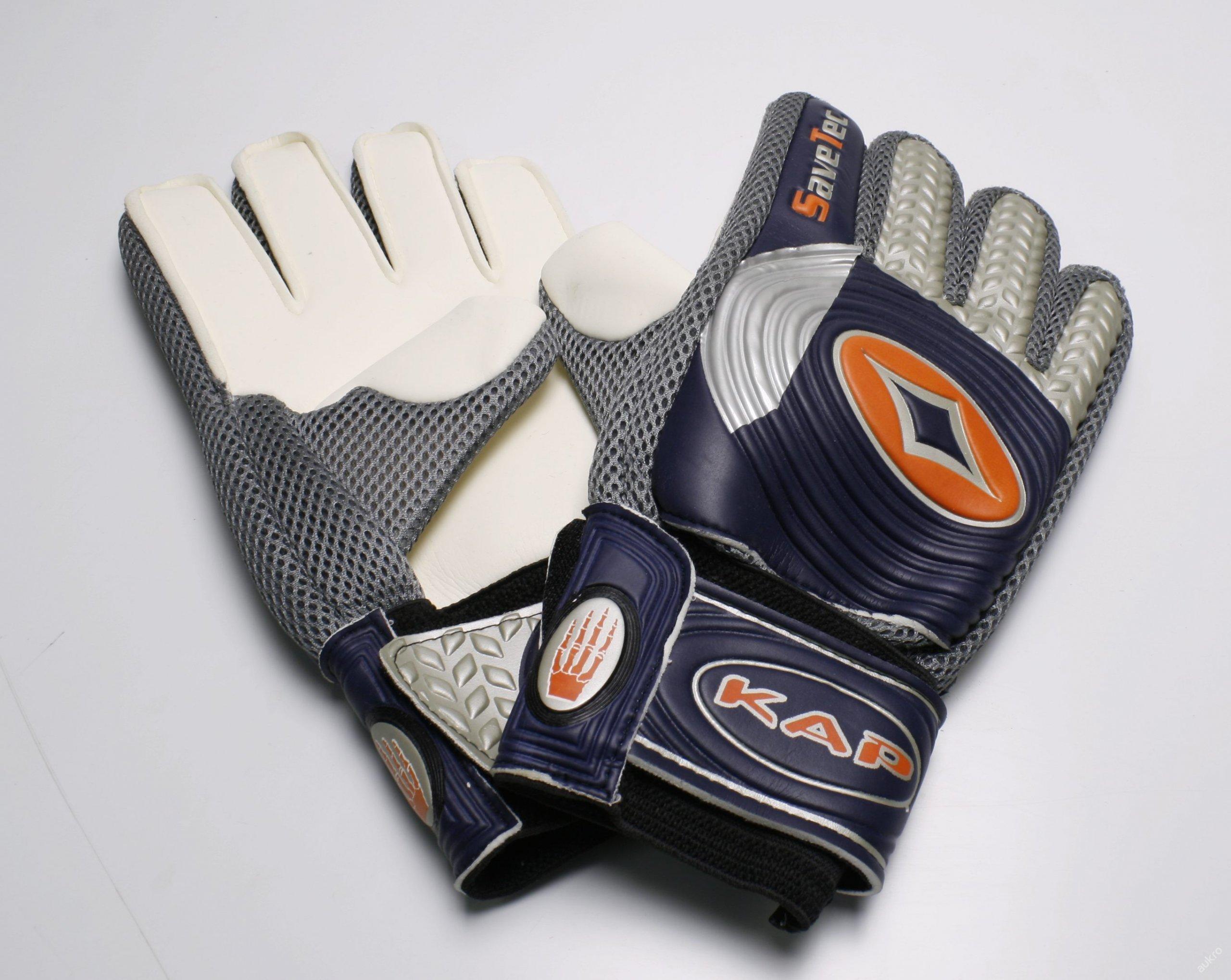Futbalové brankárske rukavice SaveTec SR, KA-6102 - Vybavenie pre kolektívne športy