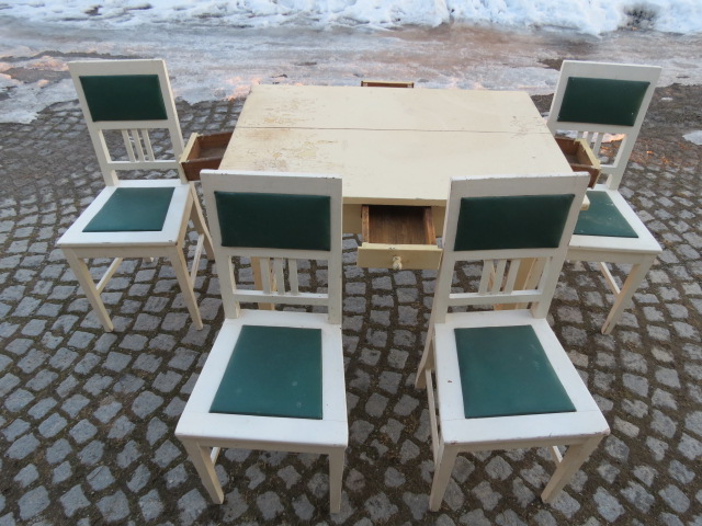 Stôl +4 stoličky - Starožitnosti