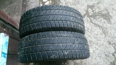 2 zimní pneumatiky CONTINENTAL 215/65R16C