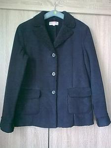 Pěkný dámský černý kabátek DOU AR,vel.40