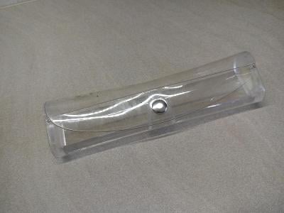 Plastové pouzdro na brýle, lehce použité, dlouhé 15 cm, průhledné 