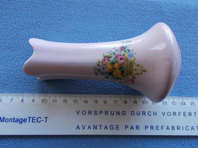 Dekorativní váza vázička růžový porcelán Československo značeno Pirken