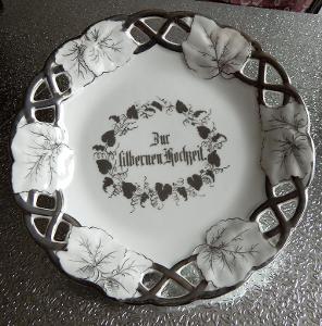 Starožitný prolamovaný talíř zdobený stříbrem - porcelánka KPM