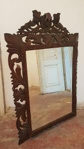 Starožitné vyřezávané zrcadlo