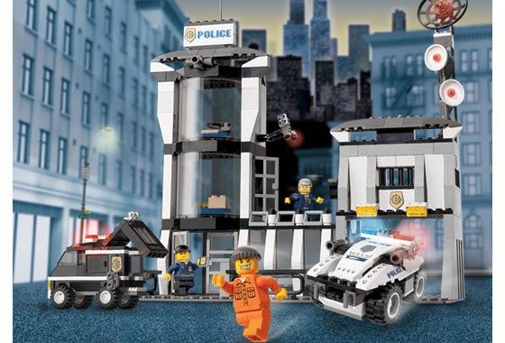 LEGO Police: 7035 Police HQ - Hračky