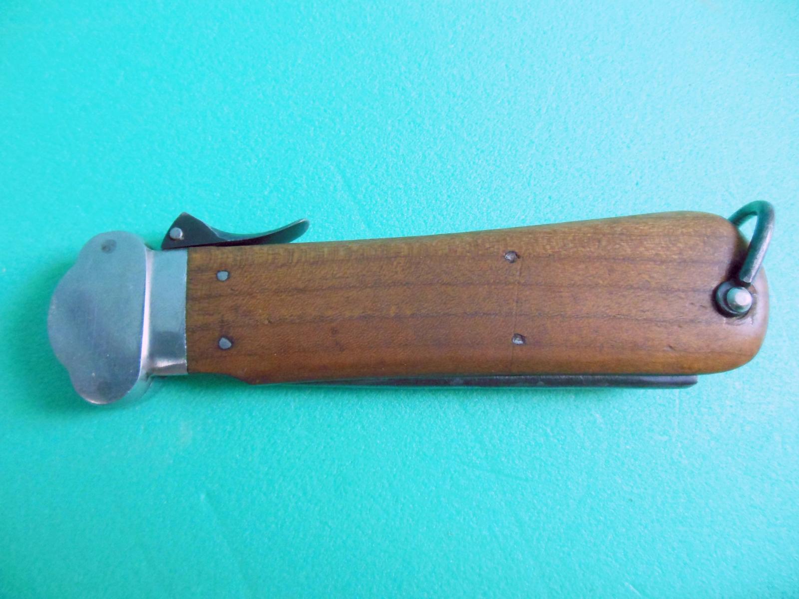 Gravitačný nôž Fallmesser Solingen - špeciálny nôž nemeckých výsadkárov