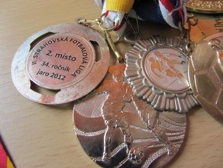SADA výhry sportovní medaile 11 ks - Zberateľstvo