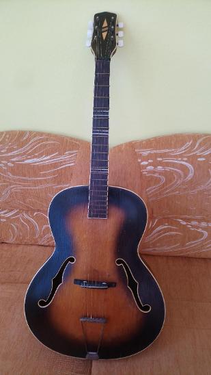 Stará lubová kytara typu Gibson - Cremona Luby - Hudební nástroje