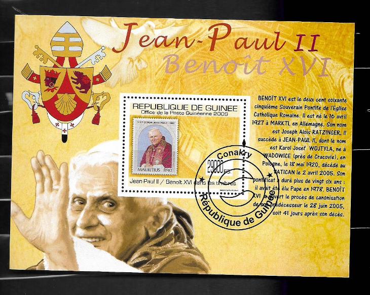 GUINEA - - známka na známce - papež Jan Pavel II., Benedikt XVI. - Známky