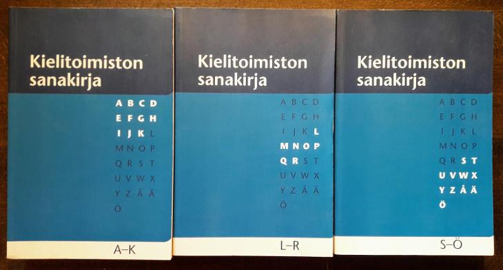 Kielitoimiston sanakirja 1 - 3 (finský výkladový slovník), vydání 2012 |  Aukro