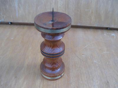 Starý dřevěný svícen - soustružený 16 cm  - na jednu svíci