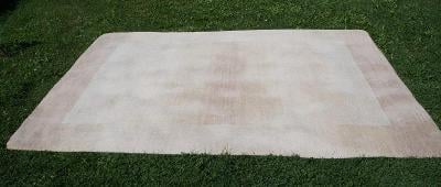 Vlněný koberec béžové barvy, 200x290 cm, 3 roky starý