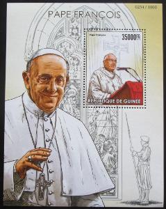 Guinea 2015 Papež František Mi# Block 2574 Kat 14€ 0985B