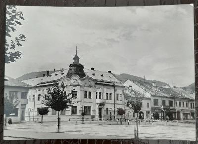 Banská Bystrica Brezno část města namesti kavárna obchod 