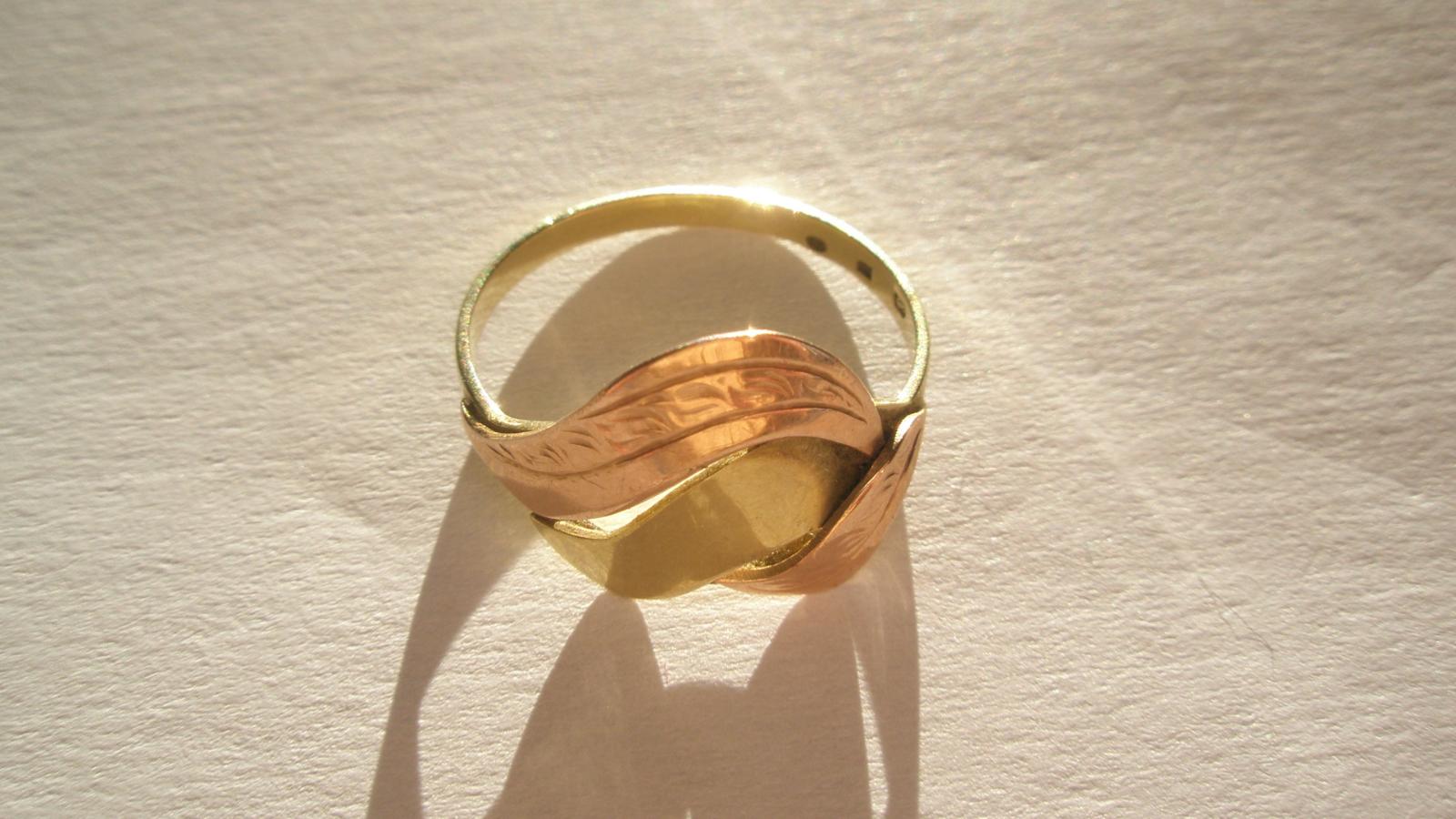Zlatý prstienok - Šperky