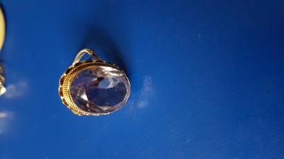 Zlatý obrovký prsten kámen QARTZ-fialový