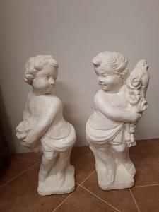 Dvě zahradní sochy andělů - cena za obě