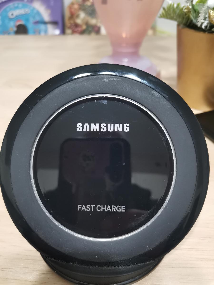 bezdratova-nebijecka-samsung-fast-charge-88241637.jpeg