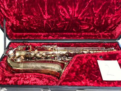 Saxofon Alt pieret paris zlatý (majstrovský nástroj)