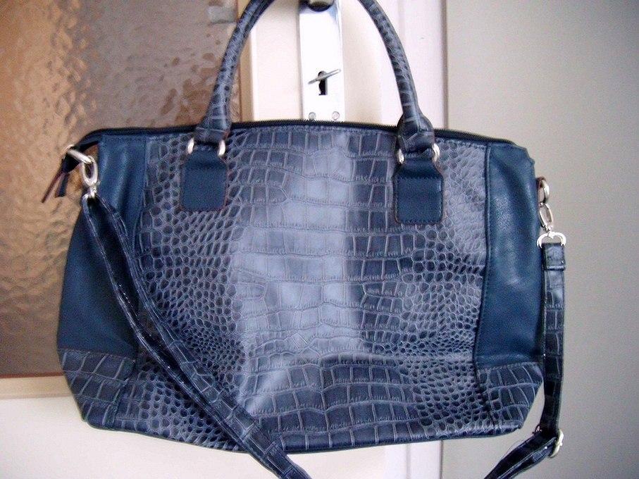 Tmavě modrá dámská taška (kabela) Carpisa - Dámské kabelky