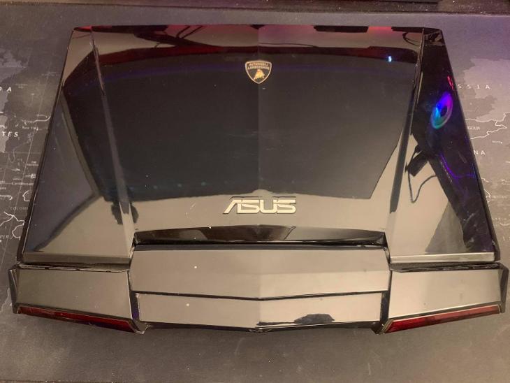 Notebook ASUS VX7 Lamborghini - nefunkční - na díly | Aukro