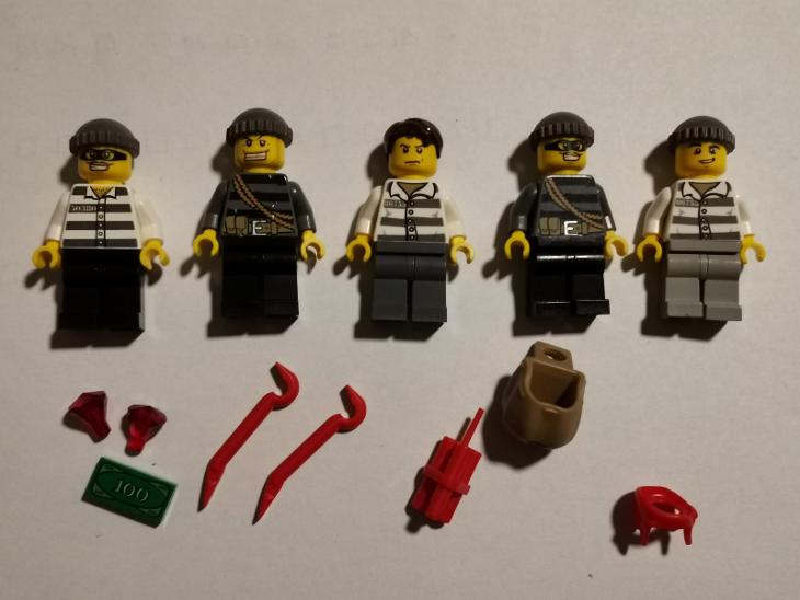 LEGO City sada lupiči + příslušenství - Hračky