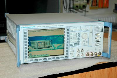 Rohde & Schwarz CMU200, radiokomunikační tester do 2,7GHz