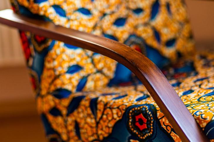 Krásné africké křeslo - Obývací pokoj