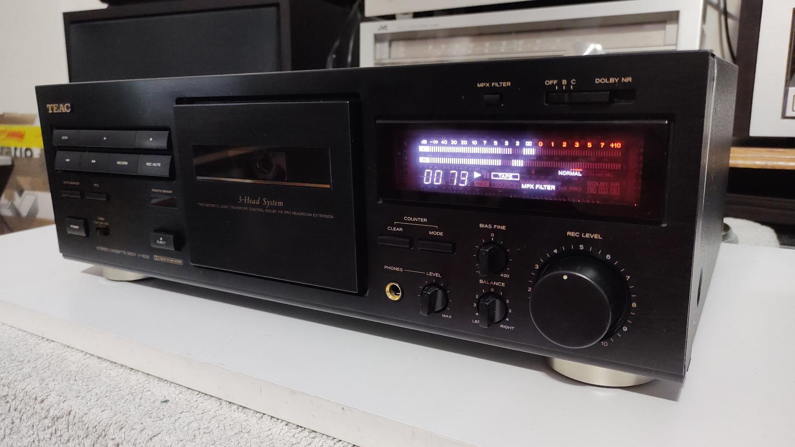 Teac V 1030, registratore a cassette