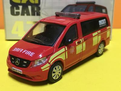 požární Mercedes-Benz Vito UK Fire Command V. - ERA Car 1/64 (L6-47)