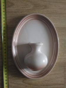 růžová dekorativní váza na zed' Ditmar Urbach porcelán 24cm