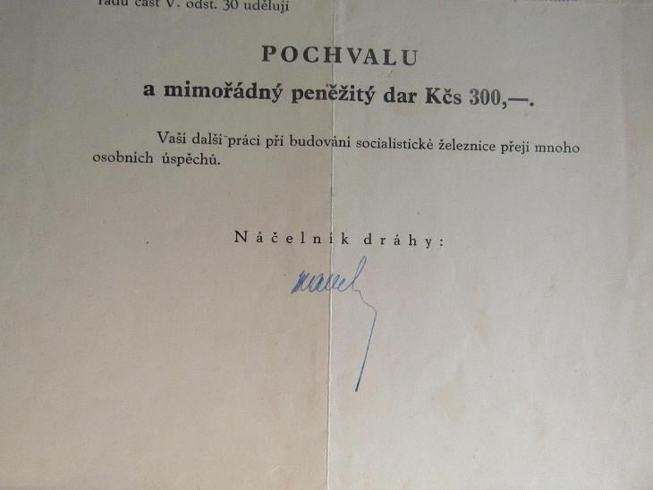 ČESKOSLOVENSKÉ STÁTNÍ DRÁHY/NÁČELNÍK PRAŽSKÉ DRÁHY/POCHVALA A DAR/1957