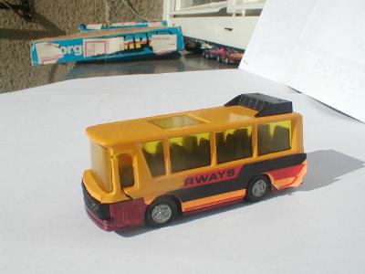 Kovový model autobusu SCANIA - Modell 1:87 - žluto-červený