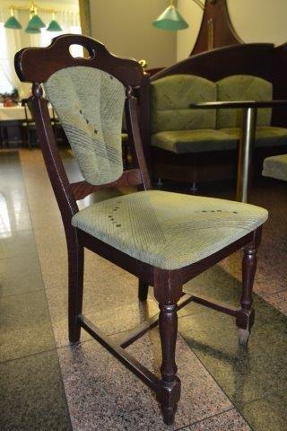 Čalouněné židle z masivu