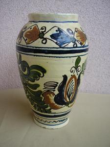 Stará váza s ruční malbou 