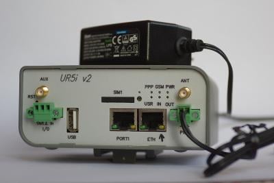 Průmyslový HSPA + router UR5i v2