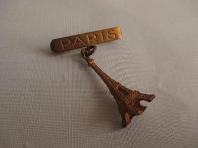 Starý kovový přívěsek na klíče Paris Eiffelovka 