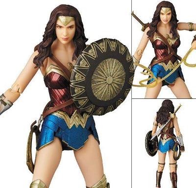 Avengers / Wonder Woman - figurka 15 cm MAFEX MAF048