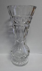 Menší váza z křišťálového skla - výška 20,5 cm