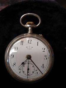 Stříbrné velké kapesní hodinky Victoria s budíkem 