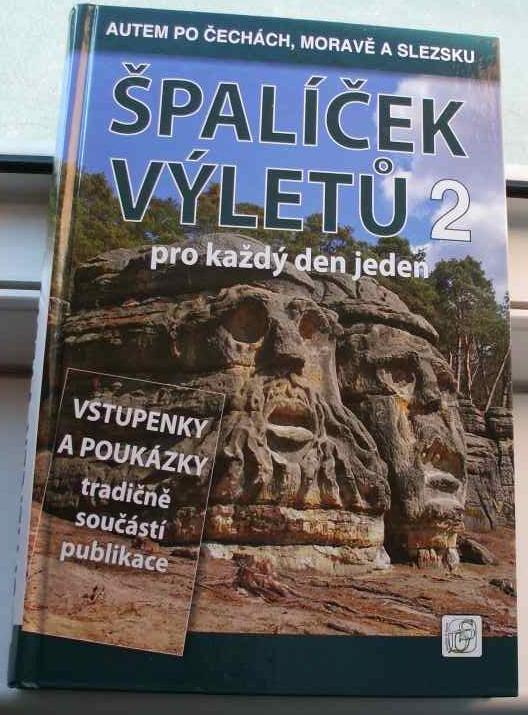 Špalíček výletů po ČR  2 hrady zámky , muzea , autem po Čechách+Moravě - Motoristická literatura