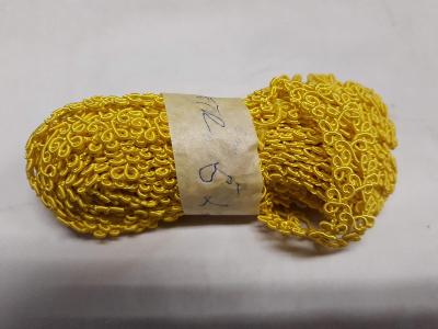 Žlutá široká lemovka - kraječka -5 metry (355)
