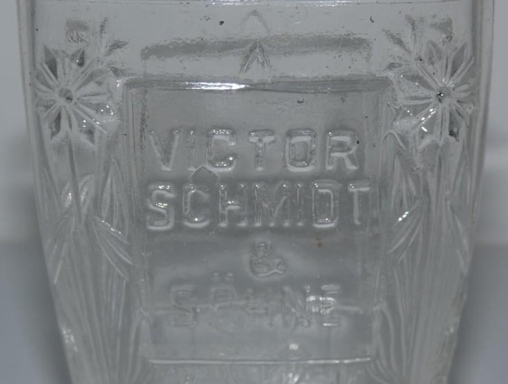 Skleněný lazeňský pohár Victor Schmidt a Sohne - Starožitnosti