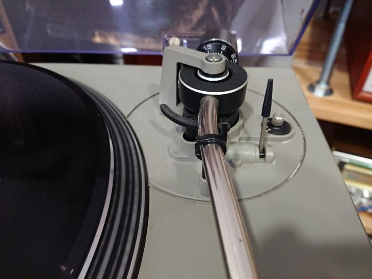 gramofon Technics SL 1500