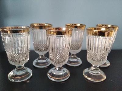 Šest krásných starožitných zlacených grogovek, sklenic 