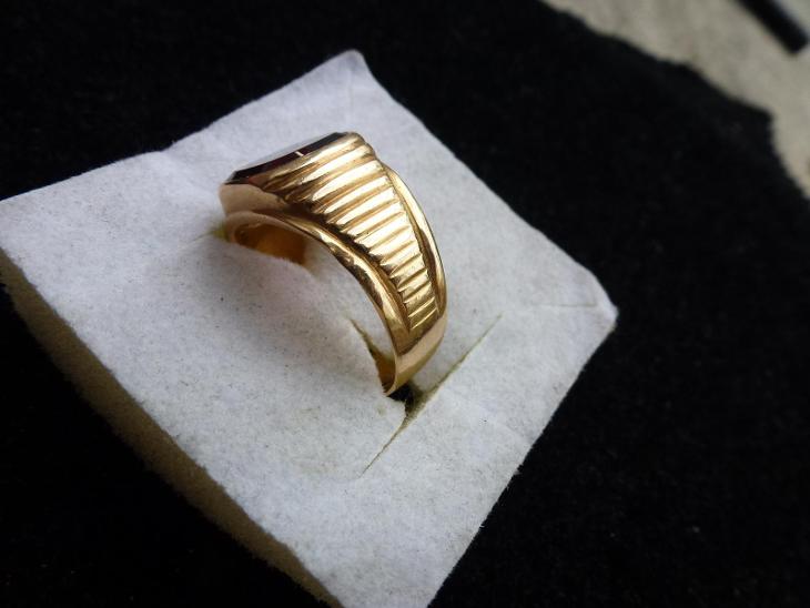 Starožitný Zlatý prsten 585 