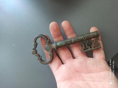 mosazná vývrtka klíč 