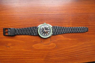 683/ hodinky Prim Sport II generace  se zelenou  originální  lunetou