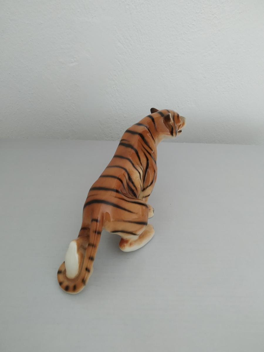 Royal dux porcelánová soška tiger - Starožitnosti a umění